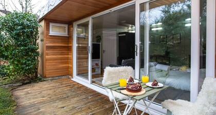 Stylish Harrogate Studio with Huge Garden