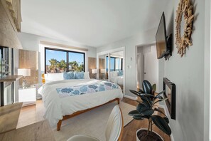 2 室のベッドルーム、デスク、旅行用ベビーベッド、WiFi
