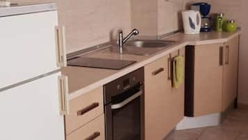 Apartment, 1 Bedroom, Balcony, Mountain View | Bahagian dalam
