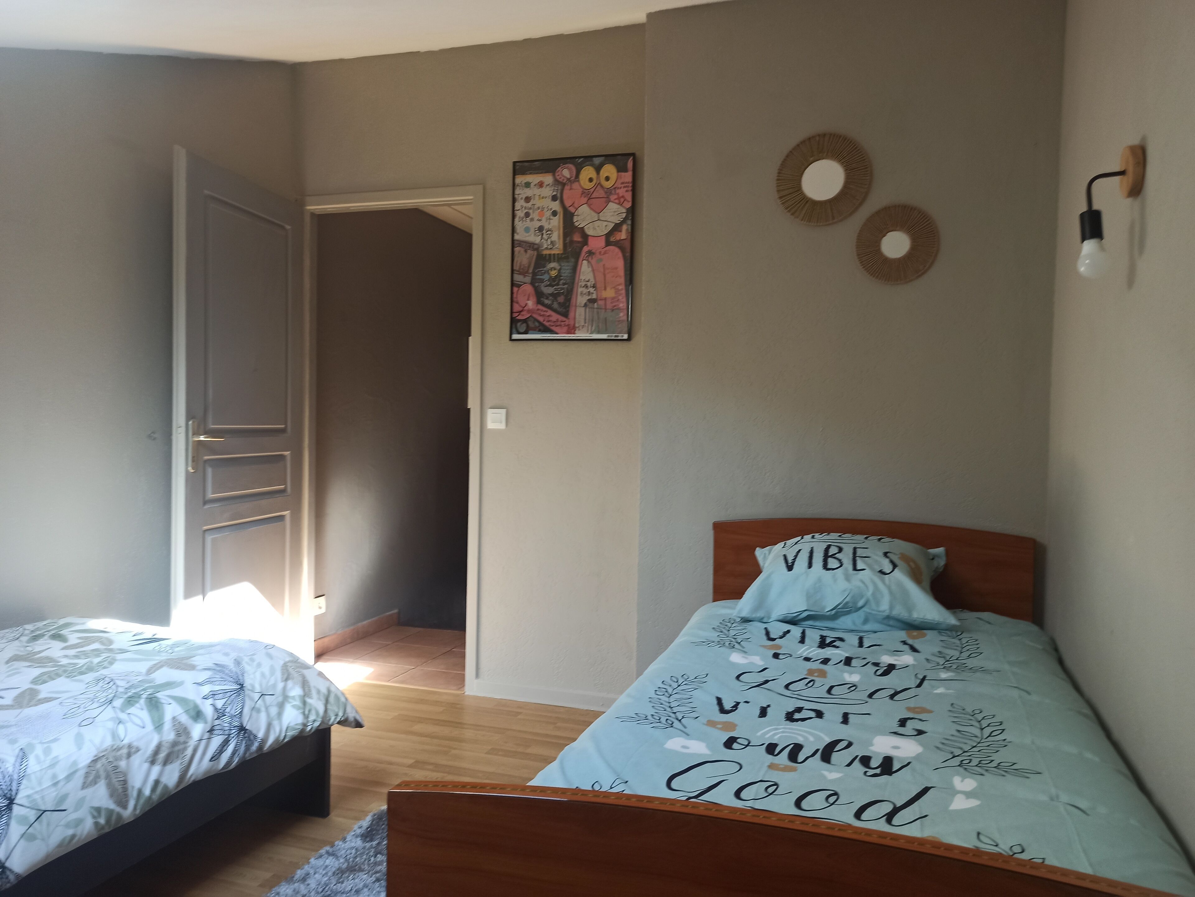 2 slaapkamers, reisbedje, wifi, beddengoed