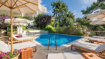 Piscina externa sazonal