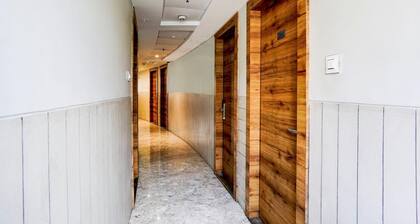 Super Townhouse Oak Vashi