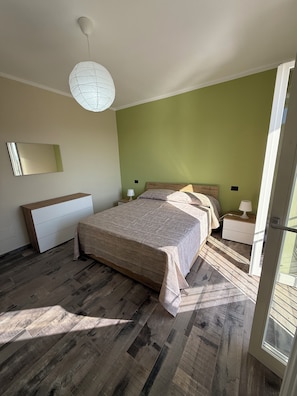 1 chambre, fer et planche à repasser, Wi-Fi, literie fournie