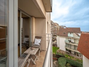Apartment | Balcony - Apartment in Knokke-heist With Sea Views (Knokke-Heist)