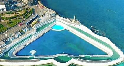 Charming barn in scenic Lamorna valley