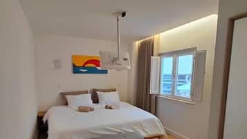 Dobbeltværelse - byudsigt | Gratis Wi-Fi, sengetøj