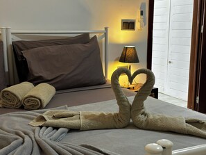 1 chambre, fer et planche à repasser, lit parapluie, Wi-Fi gratuit