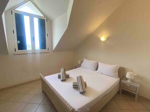 2 chambres, fer et planche à repasser, lit parapluie, Wi-Fi gratuit