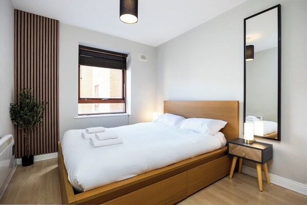 2 chambres, fer et planche à repasser, Wi-Fi gratuit, draps fournis