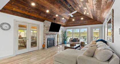 4 Bedroom Home with Pool