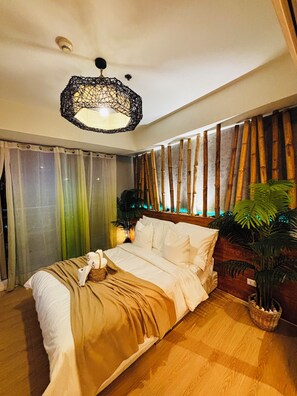 1 bedroom, bed sheets