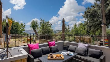 Family House, 3 Bedrooms, Balcony (Harmony House Vito) | Outdoor dining