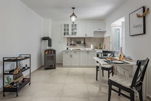 Familjehus - 3 sovrum (Harmony House Vito) | Eget kök | Kylskåp, ugn, spishäll och kaffe- och tebryggare