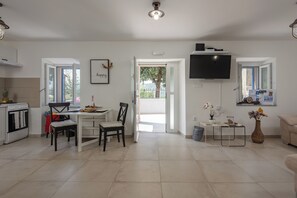 Family House, Multiple Bedrooms (Harmony House Vito) | Dining