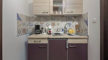 Family House, 3 Bedrooms (Harmony House Vito) | Private kitchen | Fridge, oven, stovetop, coffee/tea maker