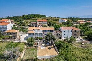 Perhetalo, 3 makuuhuonetta, parveke (Harmony House Vito) | Ulkopuoli