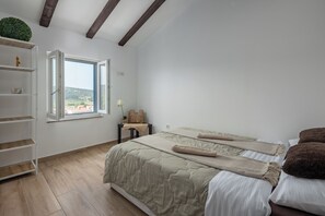 Familienhaus, Mehrere Schlafzimmer (Harmony House Vito) | 3 Schlafzimmer, Bügeleisen/Bügelbrett, kostenloses WLAN, Bettwäsche