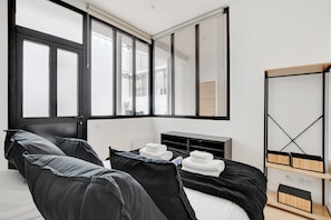 Apartment | 1 bedroom, laptop workspace, iron/ironing board, bed sheets