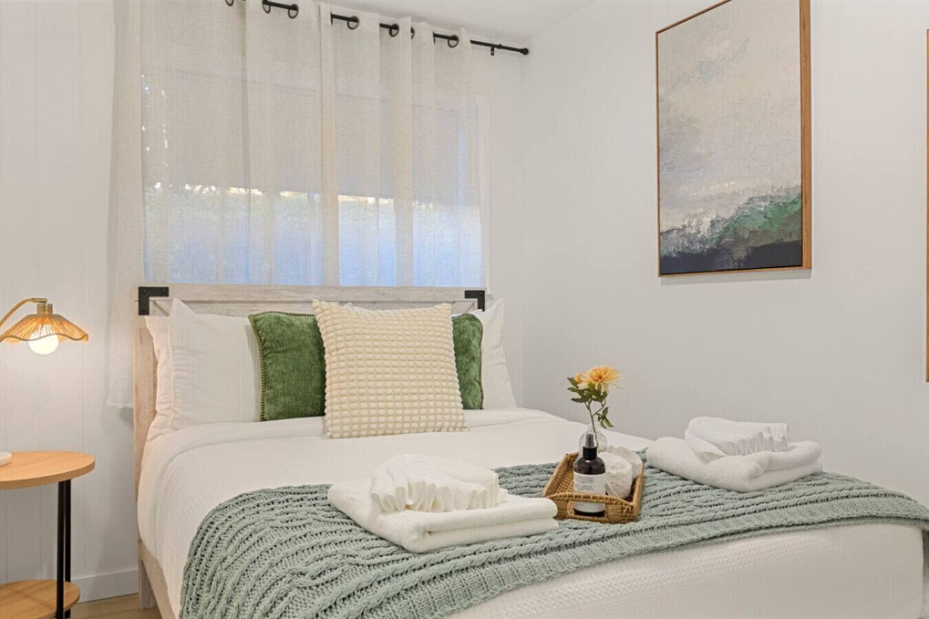 Iron/ironing board, travel cot, WiFi, bed sheets