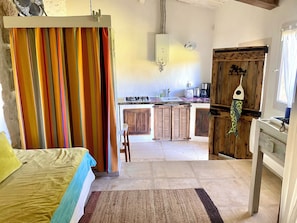 1 Schlafzimmer, Bügeleisen/Bügelbrett, kostenloses WLAN, Bettwäsche