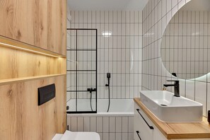 Appartement Confort, balcon, vue sur la ville | Salle de bain