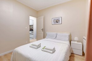 2 slaapkamers, een strijkplank/strijkijzer, reisbedje, wifi