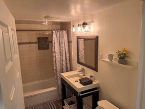 SĂšche-cheveux, papier toilette