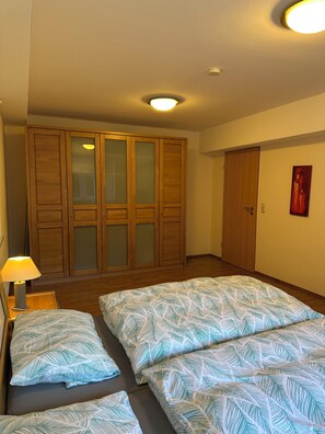 1 soverom, strykejern/-brett, wi-fi og sengetøy