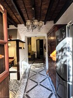 Apartamento Confort, Aire acondicionado, vistas al patio | Cocina privada | Hervidor eléctrico y tostadora