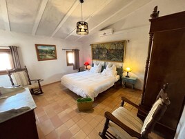 Comfort apartman, erkély, kilátással az udvarra | 2 hálószoba, vasaló/vasalódeszka és ingyenes wifi