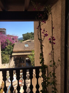 Comfort Apartment, Balcony, Courtyard View | Balkoni