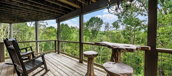 Mountain View, 3 minutes to downtown Banner Elk, easy access and ample parking!