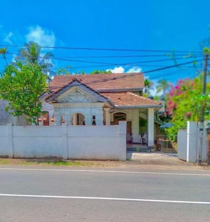 Fachada de la propiedad. Free House Bentota