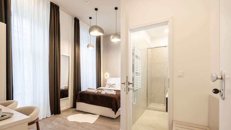 Oasis Luxe Boutique Suites by BQA