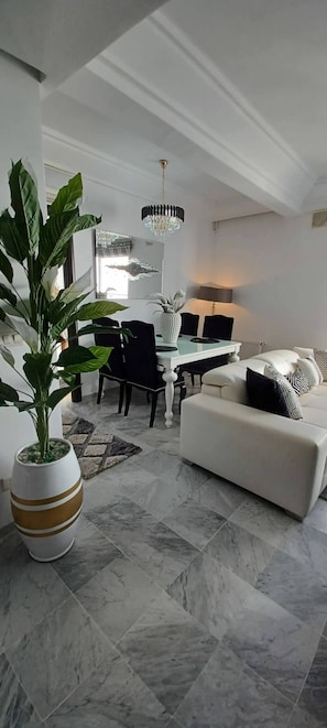 Living area - Sea Front Luxury Living Apartment in Sousse (Sousse)