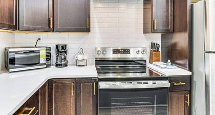 3 Mi to Downtown: Pet-friendly Indianapolis Home