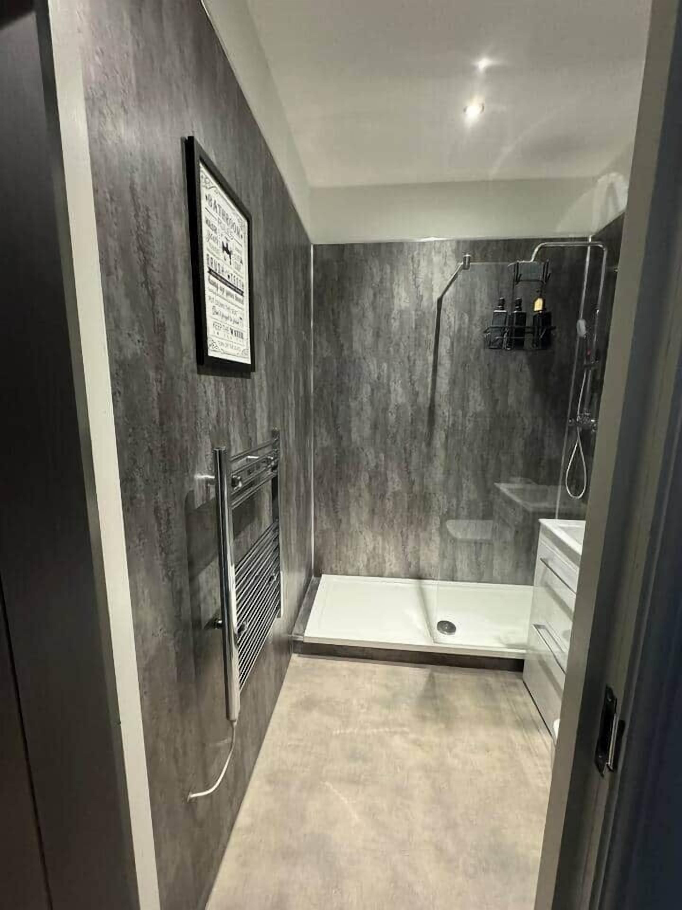 Dusche, Haartrockner, Seife