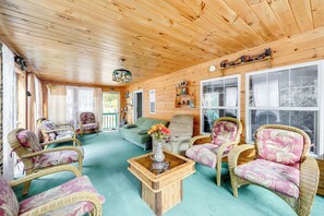 House (2 Bedrooms) | Front of property