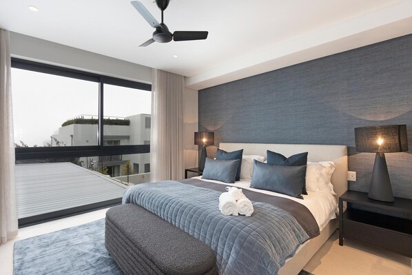 3 عدّة غرف نوم وخدمة الإنترنت