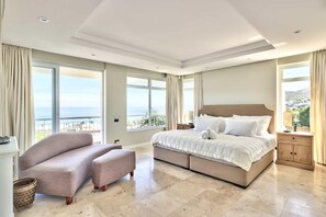 Villa | 4 bedrooms, Internet - Camps Bay Home w Pool Garden Sea View Tree Villa (Cape Town)