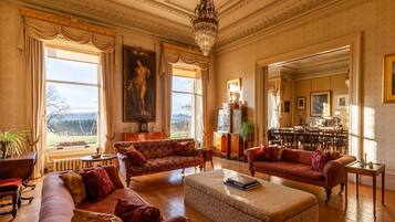 20 bedrooms, Internet