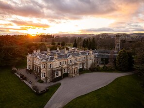 Villa | 20 bedrooms, Internet