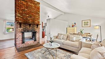 House | 3 bedrooms, Internet