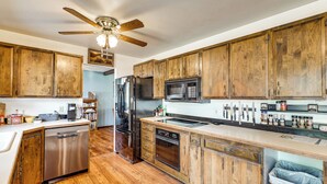 Interior - On-site Access to Spokane River: Home w/ Fire Pit! (Nine Mile Falls)