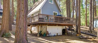Hike, Ski & Sip: Arnold Cabin 4 Mi to State Park!