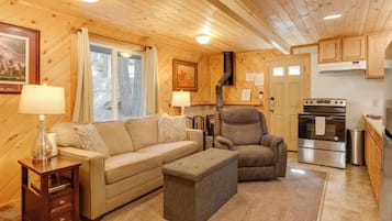 House (1 Bedroom) | Interior