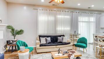บ้านพัก (4 Bedrooms) | ภายใน
