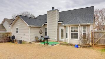 House (3 Bedrooms) | Interior