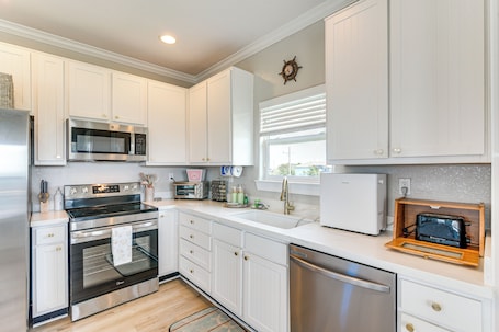 House (2 Bedrooms) | Interior