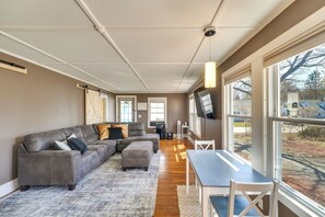 House (1 Bedroom) | Interior